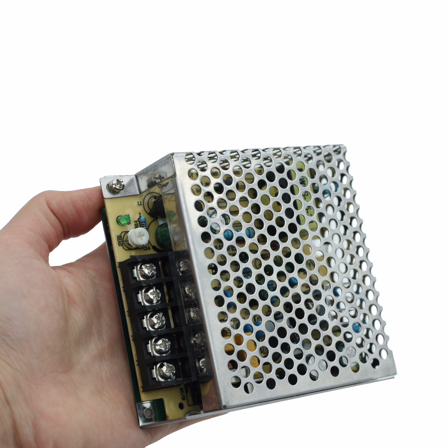 Источник питания INNOCONT. Вход: 220VAC, 0.25А, выход 15W, 24VDC, 0.7A, -10+50С, IP20, типы защиты: КЗ, перегрузка, перенапряжение SB-P-15-24